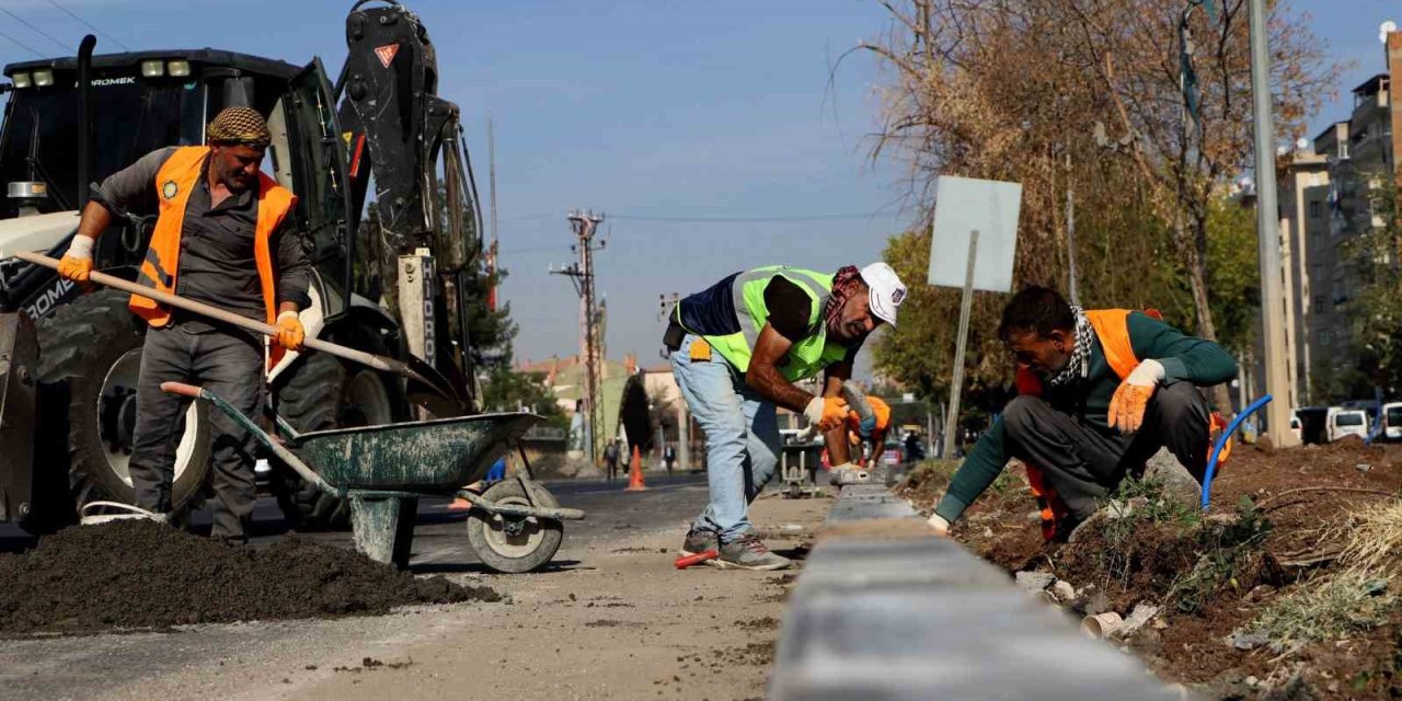 Karacadağ Caddesi Modern Bir Görünüme Kavuşuyor