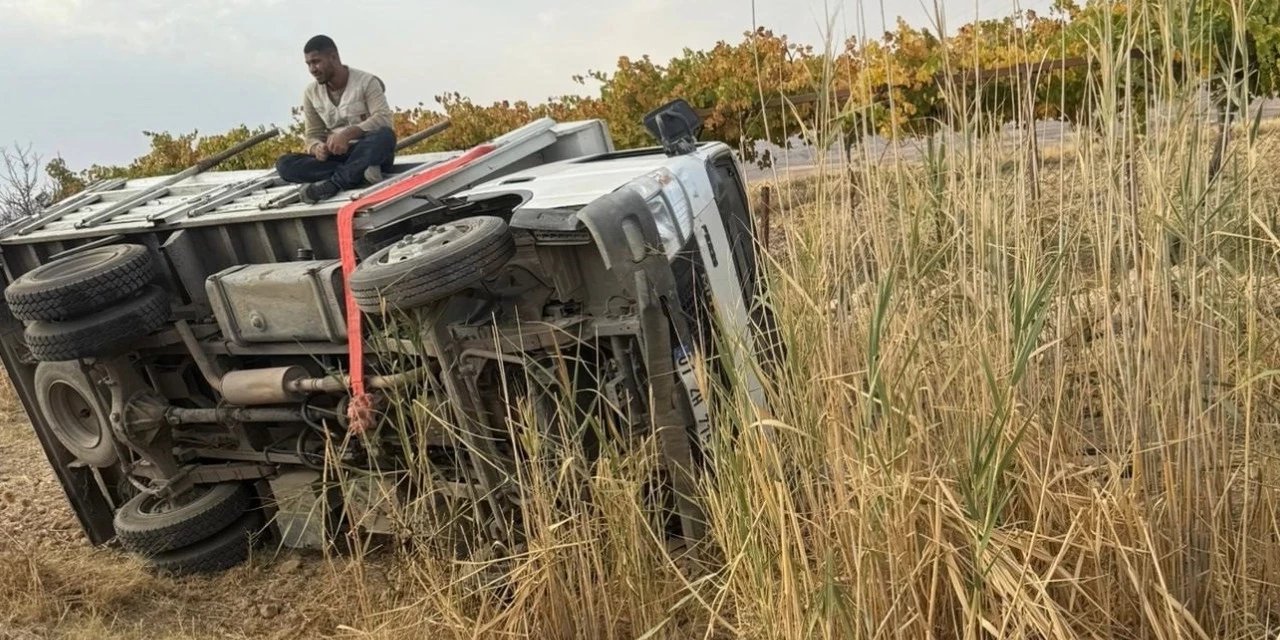 Batman’da devrilen kamyonette 5 kişi burnu kanamadan kurtuldu