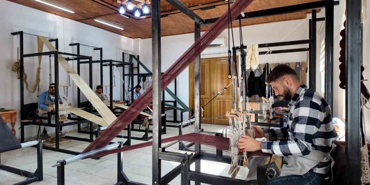 Siirt'in şal şepik kumaşının coğrafi işaretinin Avrupa Birliği düzeyine taşınması hedefleniyor