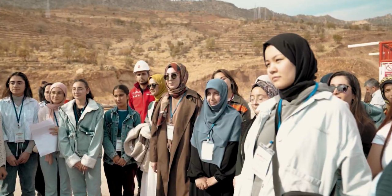 8 Şehirden 60 Öğrenciler ve 10 Öğretmen, Gabar Dağında