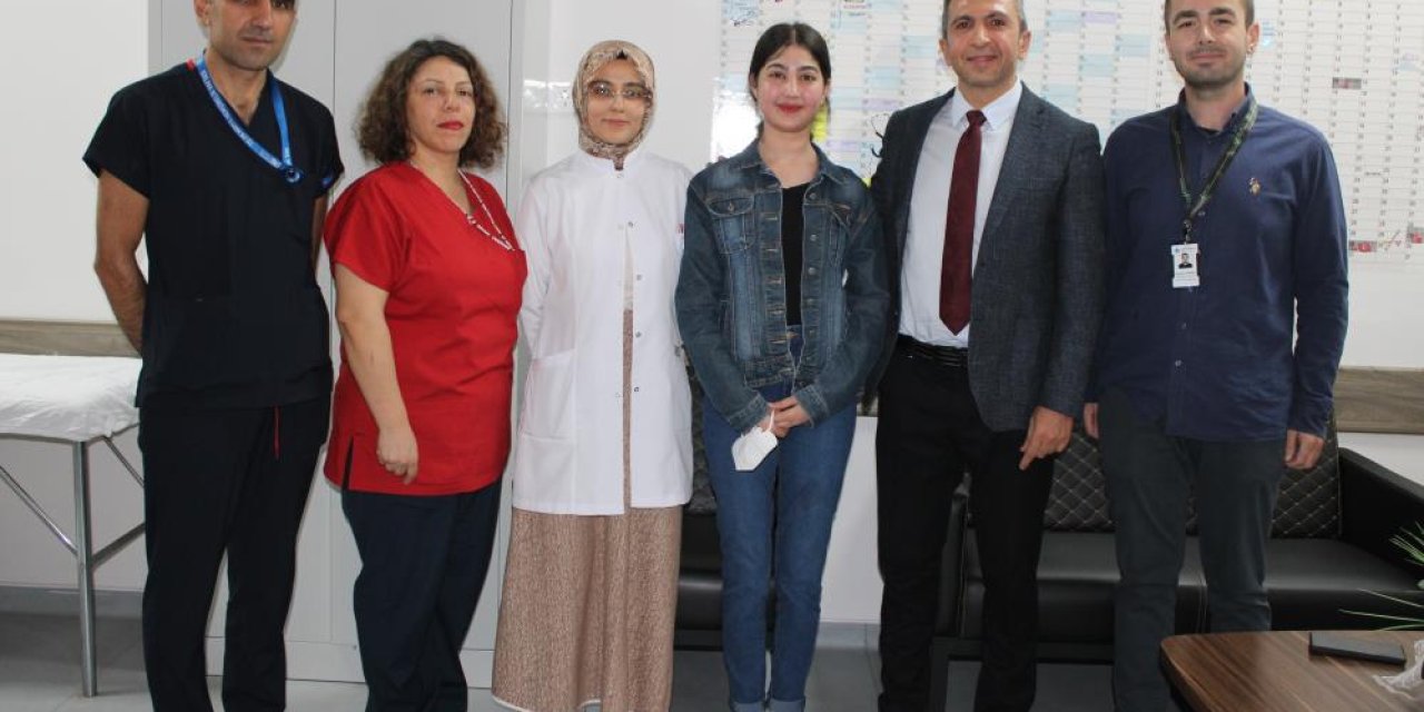 Şırnaklı Kübra annesinin böbreğiyle hayata tutundu