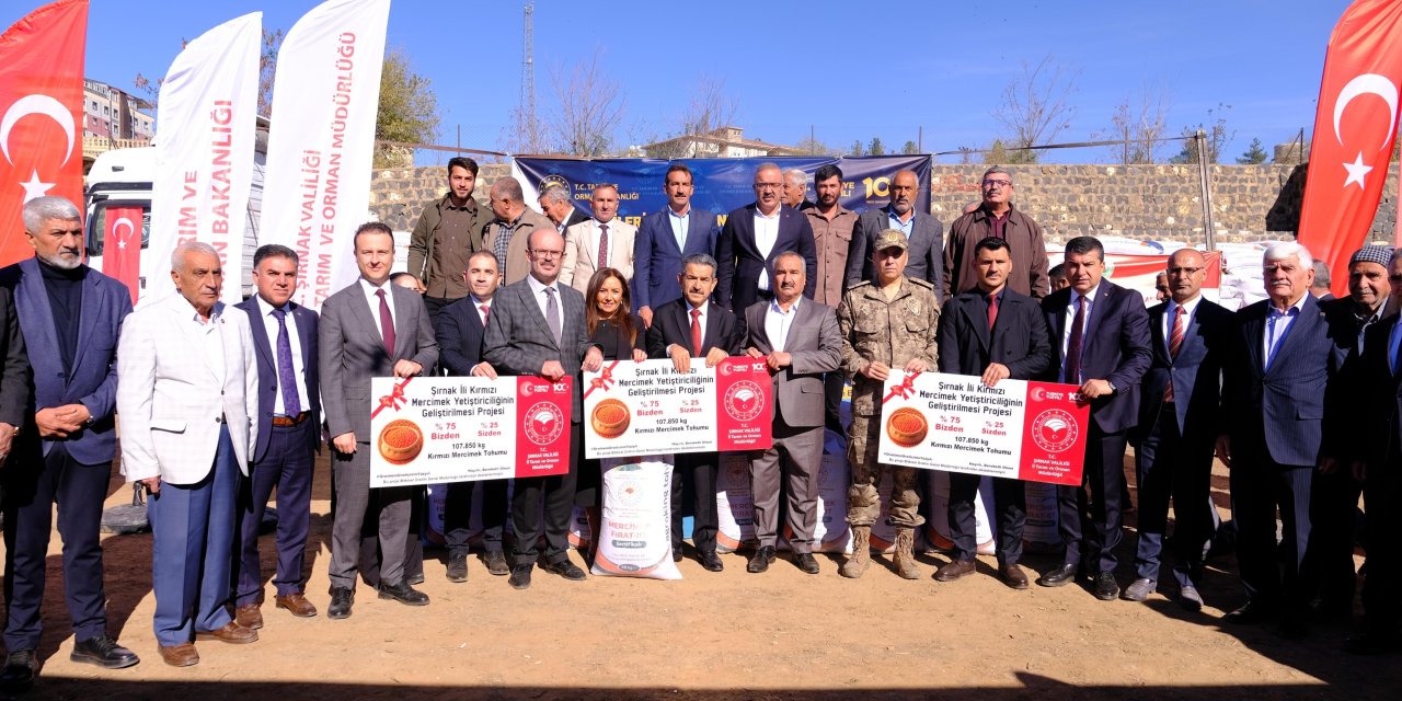 Vali Ekici, İdil’de Çiftçilere 107 Ton Kırmızı Mercimek Tohumu Dağıttım Programına Katıldı