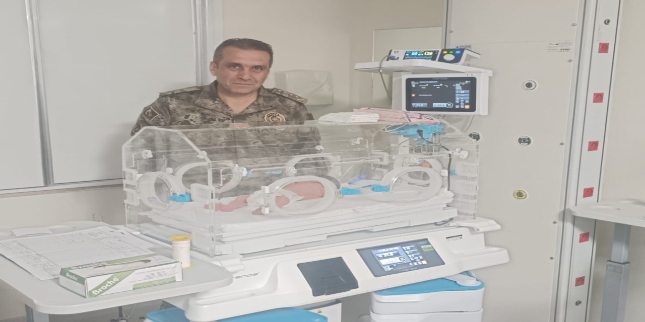 Şırnak'ta Doğan Bebeğe İl Emniyet Müdürünün İsmi Verildi