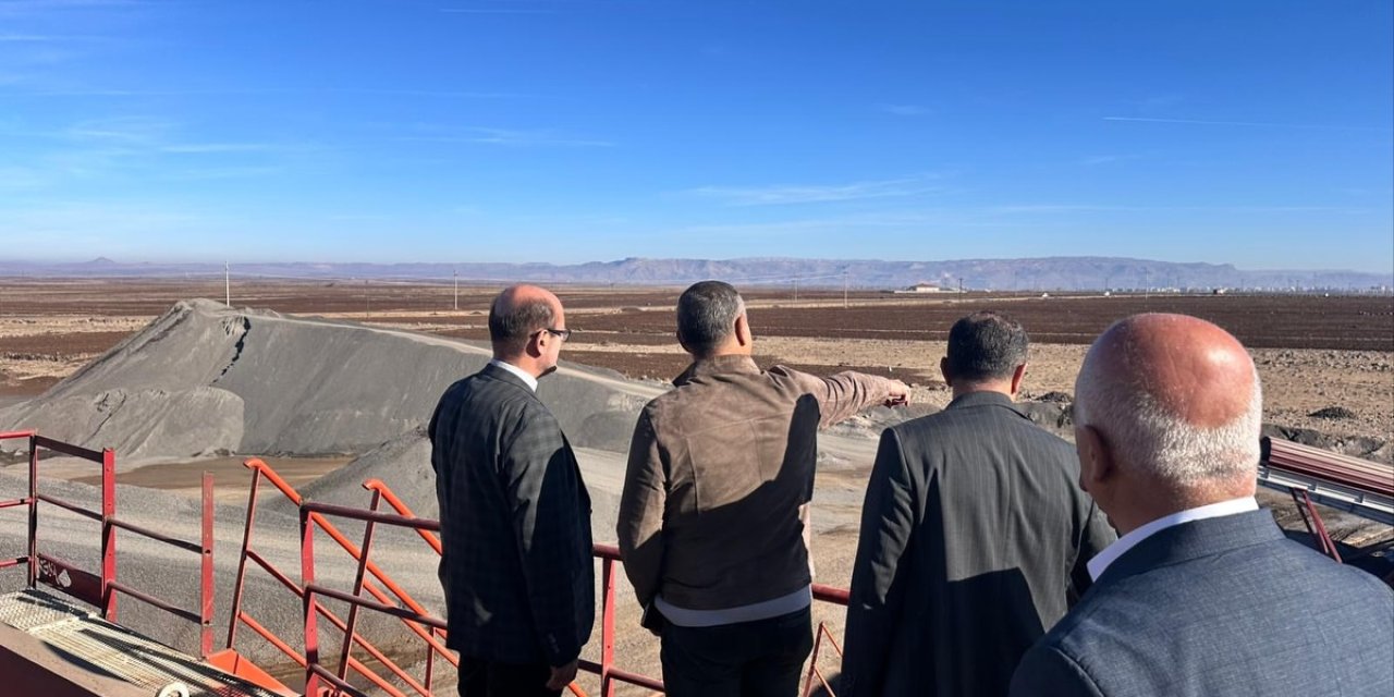 Şırnak’ta Verimsiz Araziler Üretime Açılıyor: 200 Dekarlık Taşlık Alan Tarıma Kazandırılıyor