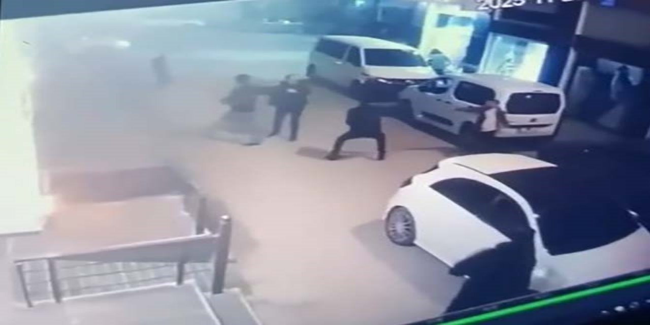 Van’da otel sahibi ve oğlunun öldürülme anı kameraya yansıdı