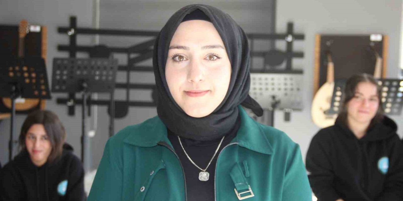 Şırnak'ta Hayallerin Peşinden Giden Öğretmen: Babasının Vasiyetini Gerçekleştirdi