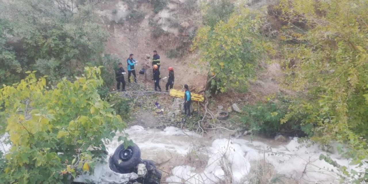 Siirt'te araç uçarıma yuvarlandı, ölü ve yaralıya bir gün sonra ulaşıldı