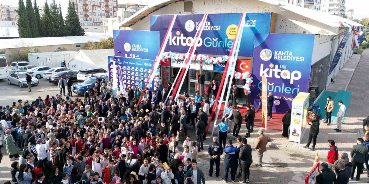 Kahta’da İlk Kitap Fuarı Açıldı