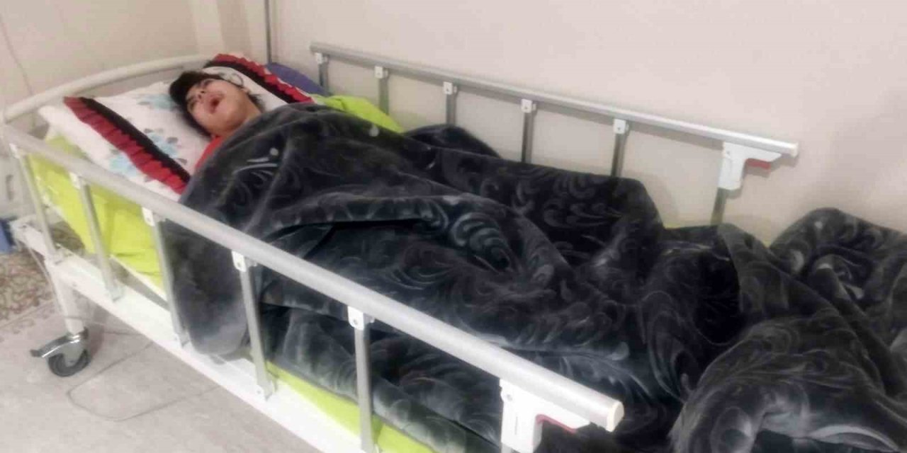 Yatalak Hastaya Ortopedik Yatak Desteği