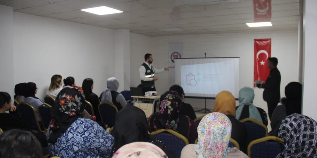 Yeşilay, Cizre'de bağımlılıkla mücadele çalışmalarına hız verdi