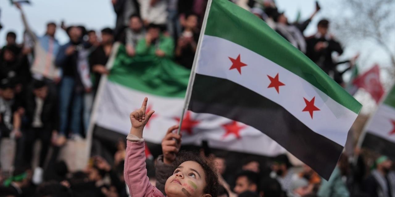 Resmi Gazete’de Yayımlandı: Suriyeliler De Artık O Ücreti Ödeyecek