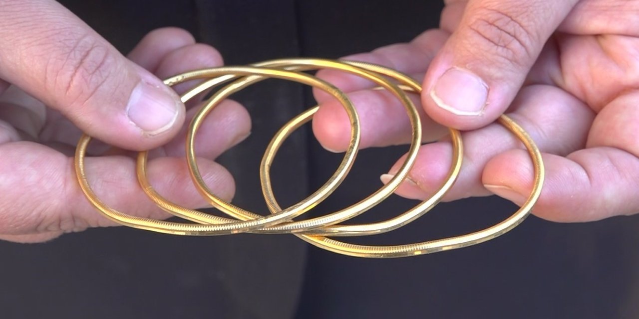 Düşürdüğü 40 Gram Altın 40 Tonluk Çöplükte Bulundu, Gözyaşlarına Hakim Olamadı