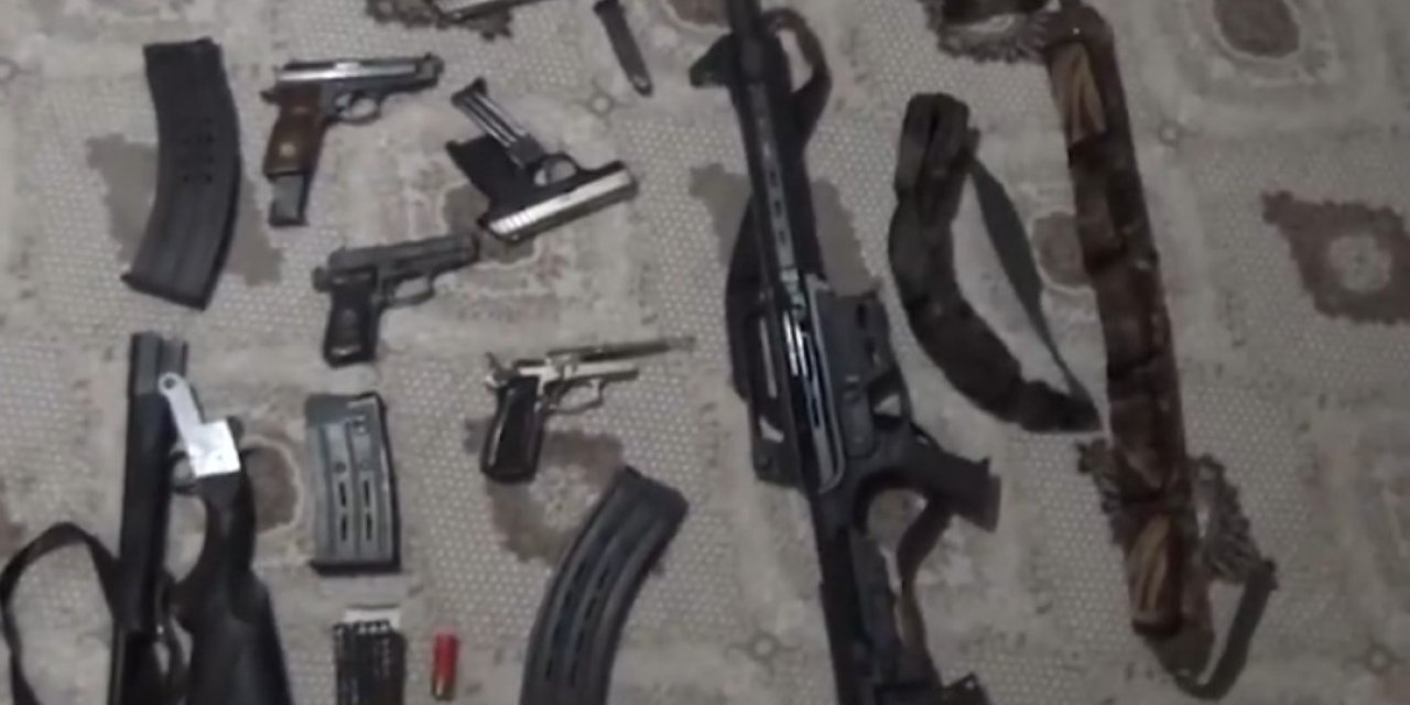 Van’da ruhsatsız silah satan şahsın evinde silahlar ele geçirildi