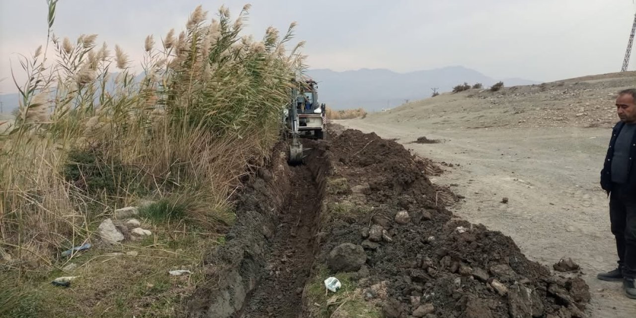 Kumçatı’da Su Kanalları Yenileniyor: Başkan Cemal Demir’in Girişimleriyle Çalışmalar Başladı