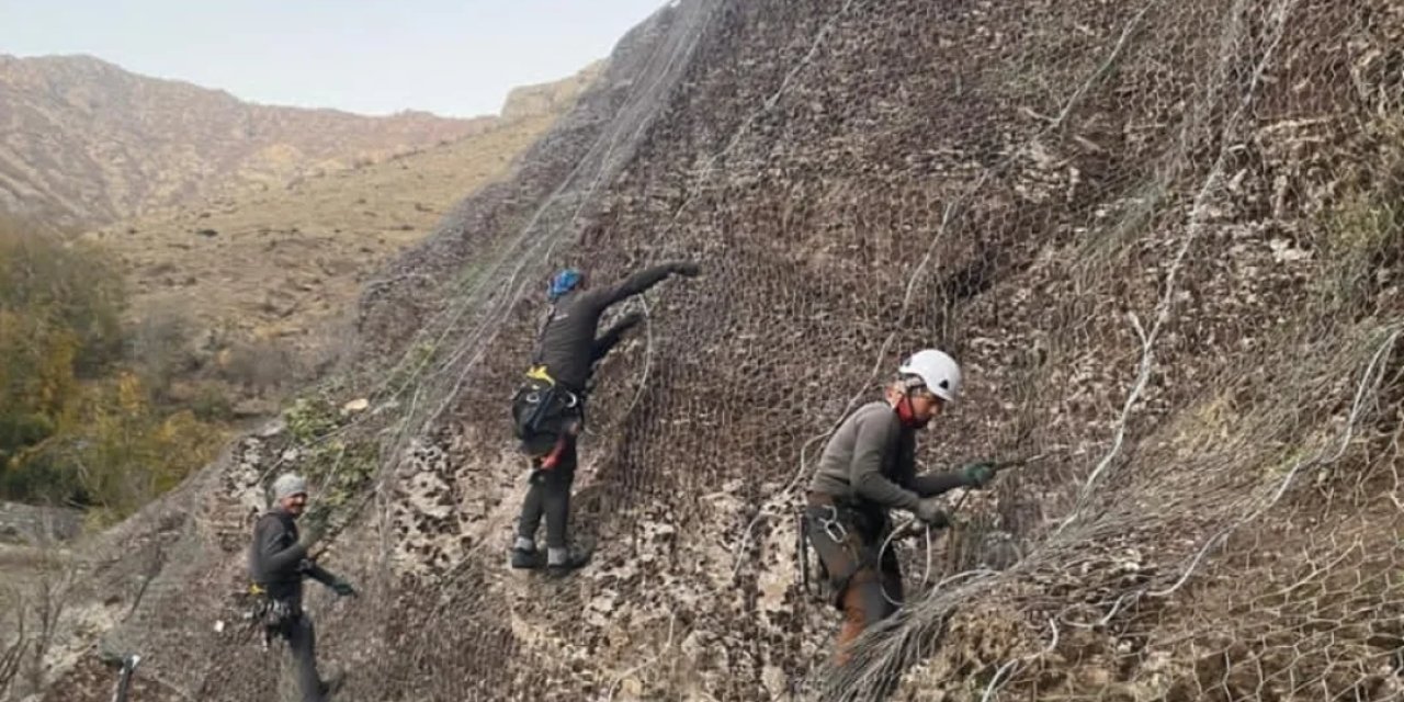 Uludere’de Kaya Islahı Testi Başarıyla Tamamlandı: Bariyerler 22 Tonluk Yüke Dayandı