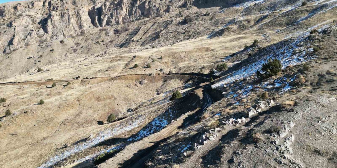 Bestler Dereler Bölgesine 30 Yıl Sonra İlk Kez Yollar Açılıyor