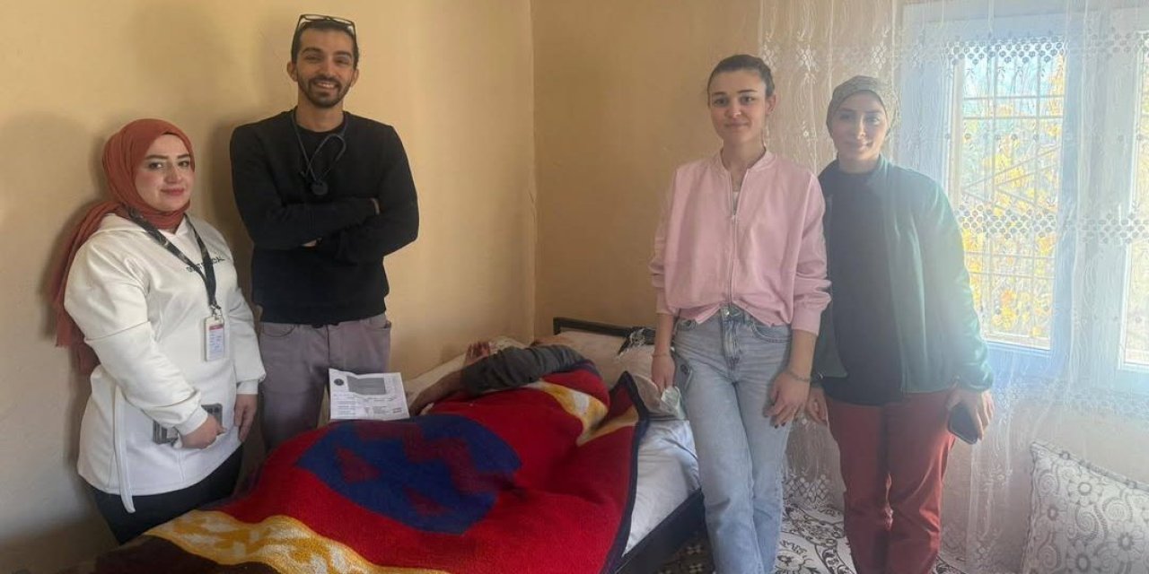 Uludere Devlet Hastanesi’nden Evde Ağız ve Diş Sağlığı Hizmeti