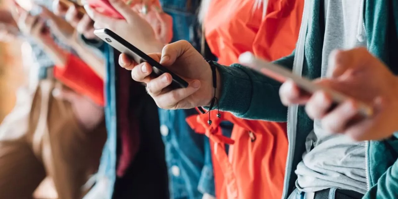 Öğrenciye ÖTV'siz akıllı telefon! Modeller belli oldu, tek bir şart var