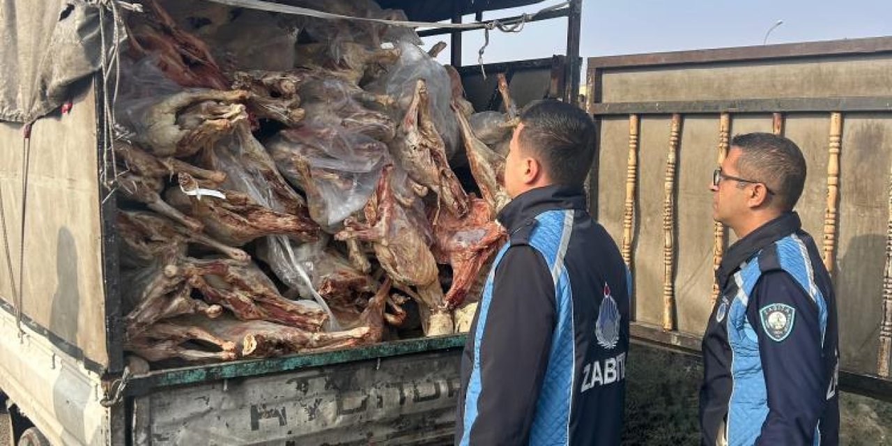 Durdurulan kamyonette kasa dolusu bozuk et ele geçirildi