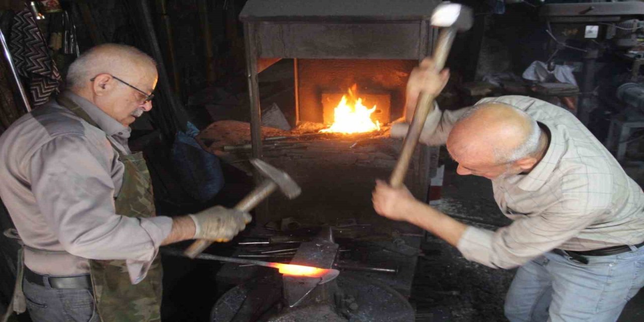 Şırnak'ta 200 Yıldır Aynı Ailenin Sürdürdüğü Meslek, Yok Olma Tehlikesi İle Karşı Karşıya