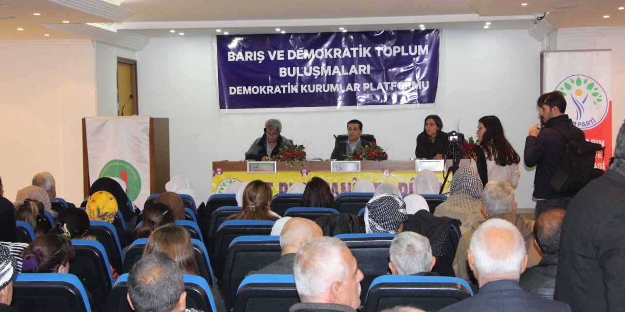 Şırnak’ta “Barış ve Demokratik Toplum Buluşması" Toplantısı