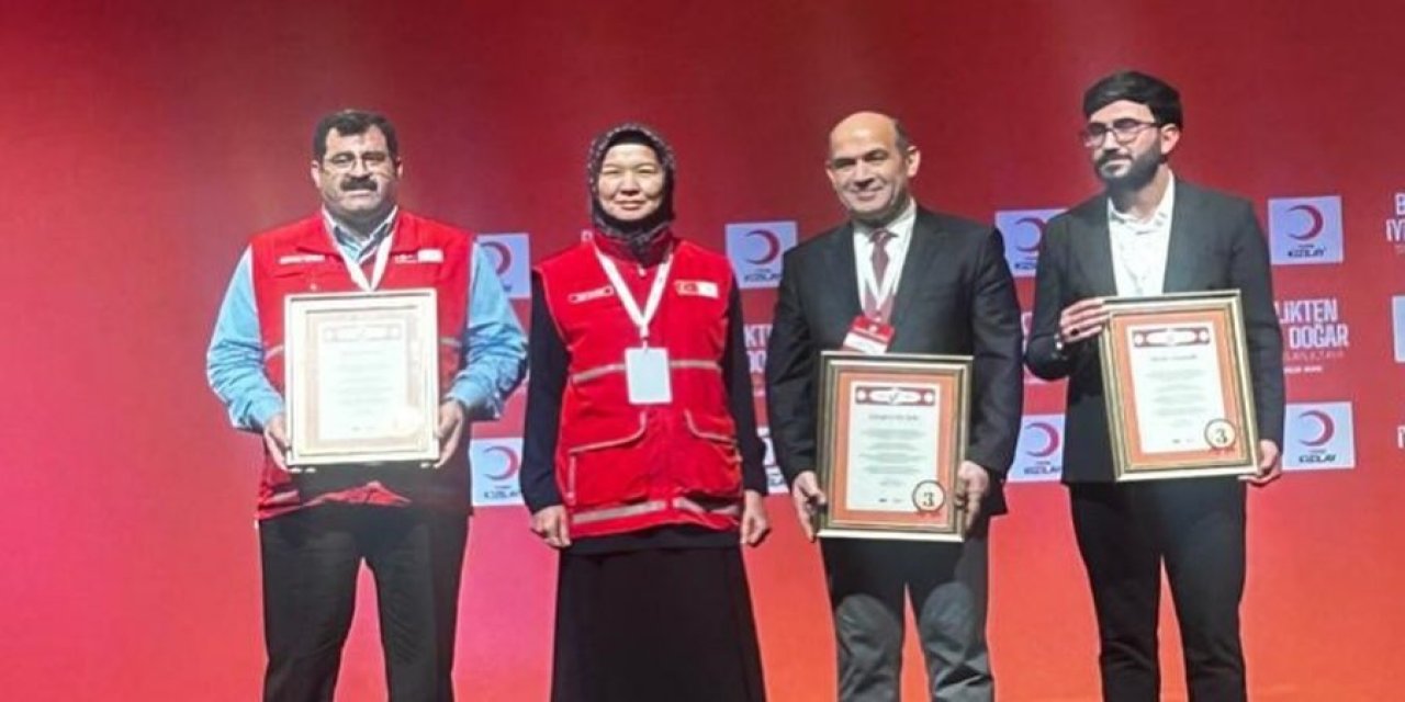 Türk Kızılay Şırnak’tan Büyük Gurur: 3 Ödülle Döndüler!