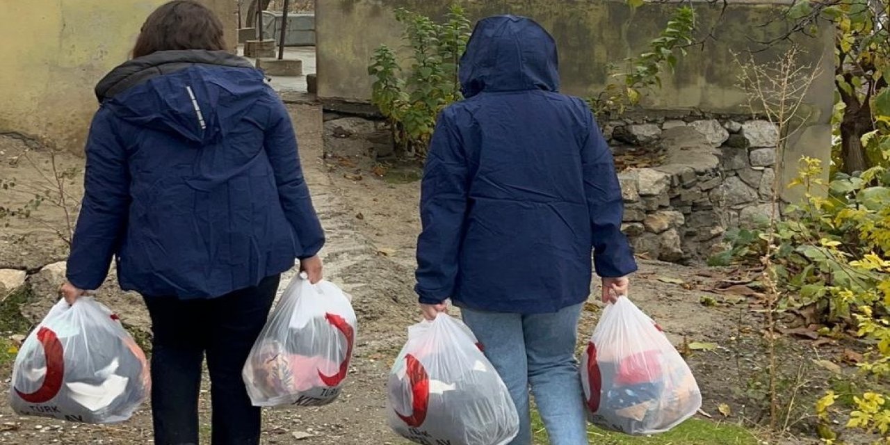Özveren Köyü’nde Sosyal Yardım Çalışması Yapıldı