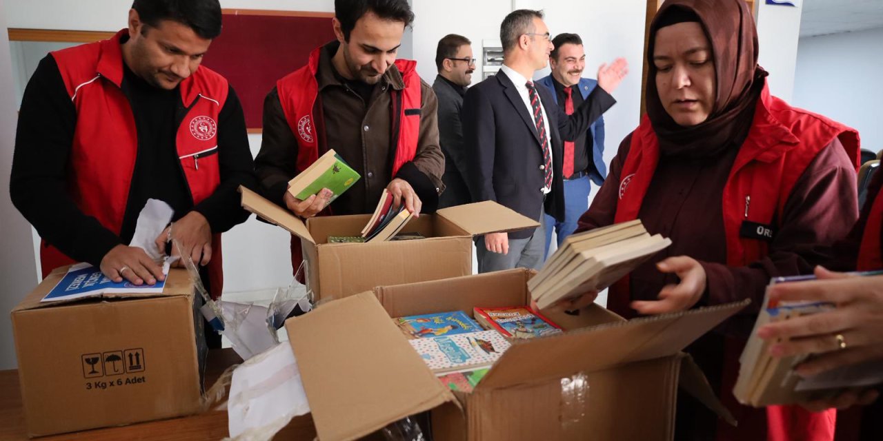 Şırnak’ta Anlamlı Dokunuş: Denetimli Serbestlikteki Gençlere Kitap Desteği