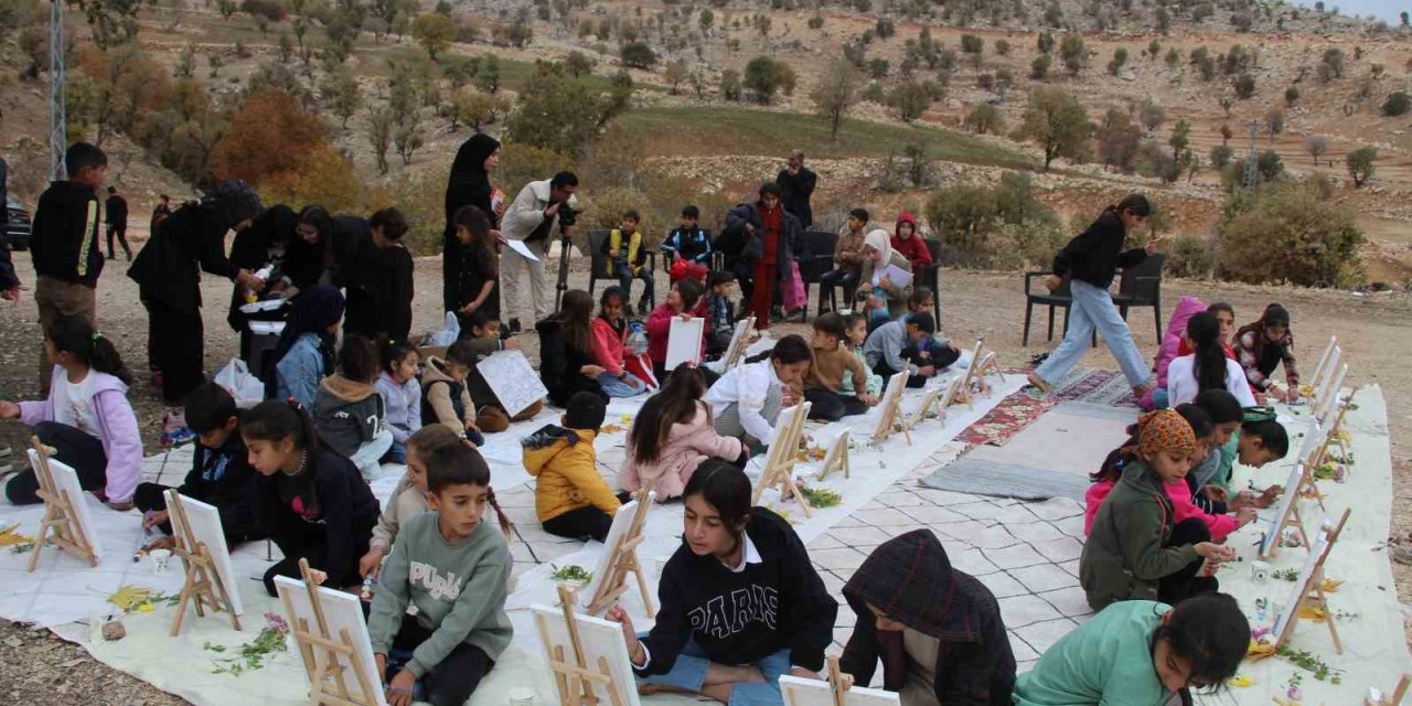Şırnak'ın Gabar Eteklerinde Umutlar Tuvale Yansıdı