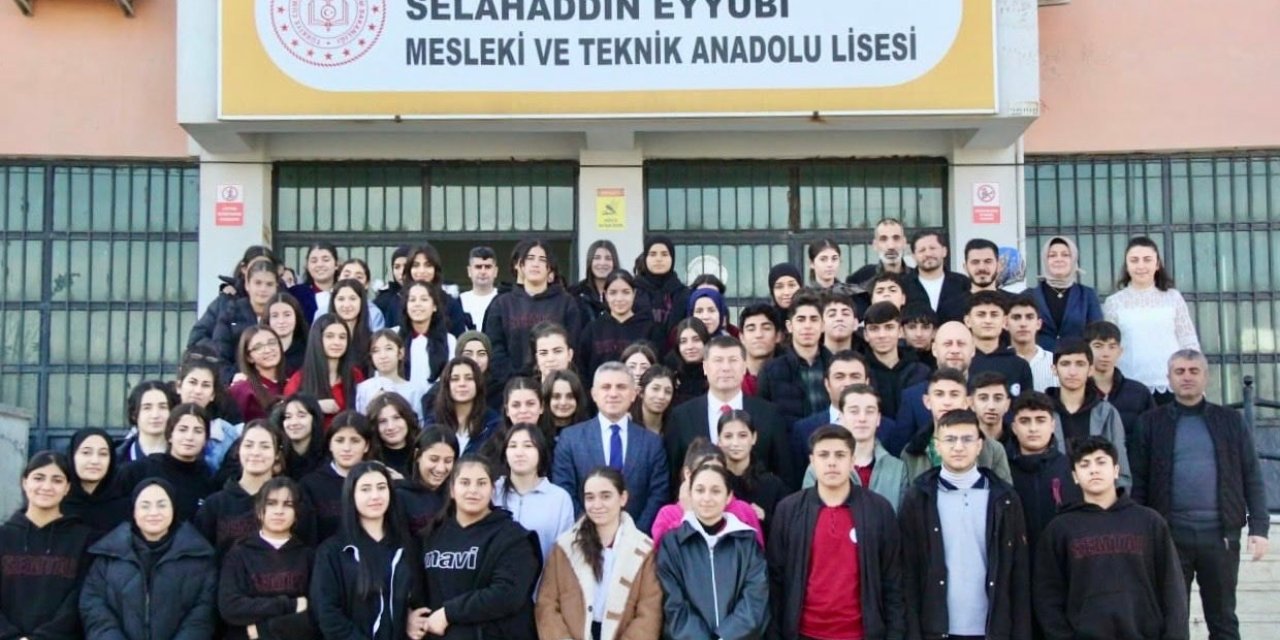 İl Millî Eğitim Müdürü İdris Nas’tan Selahaddin Eyyubi MTAL’ye Ziyaret