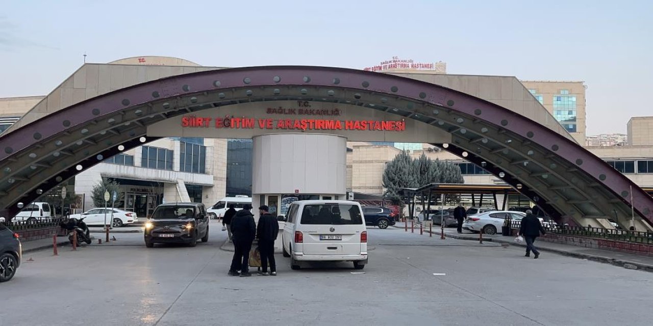 Siirt'te hastaneye operasyon! Sağlık çalışanları dahil 30 kişi gözaltına alındı