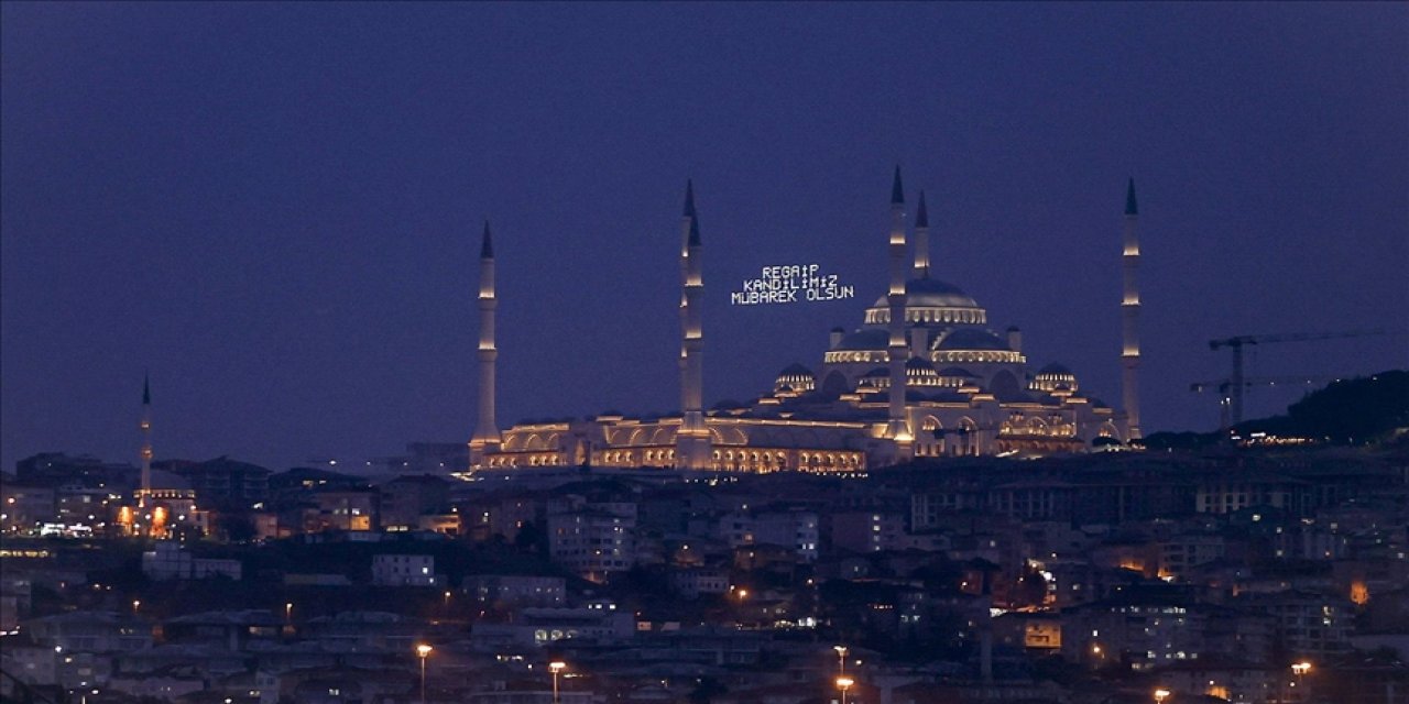 "Üç Ayların" başlangıcını simgeleyen Regaip Kandili yarın idrak edilecek