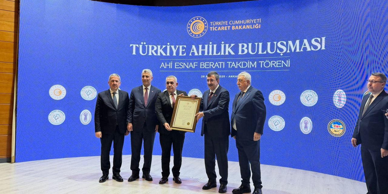 Şırnak Esnafı Türkiye Ahilik Buluşması’nda Ödüllendirildi