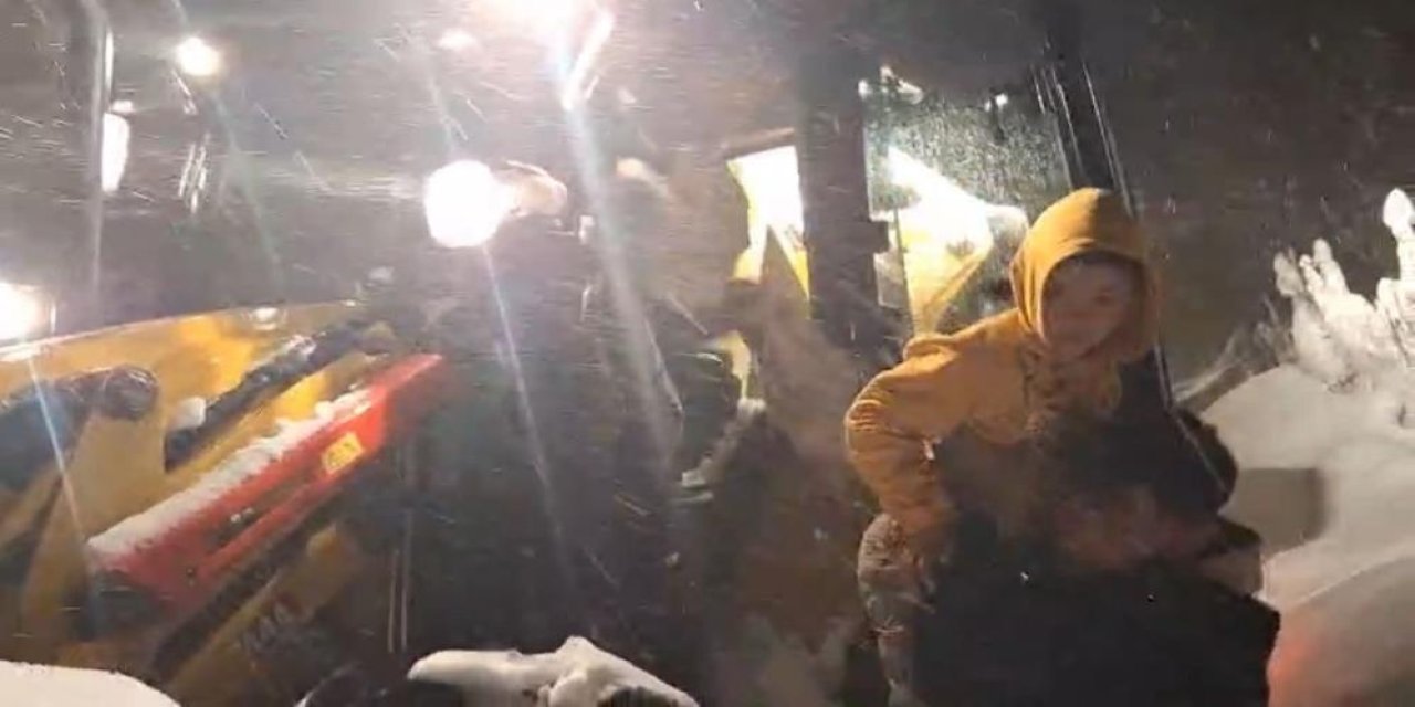 Siirt'te köyde rahatsızlanan çocuk için ekipler seferber oldu