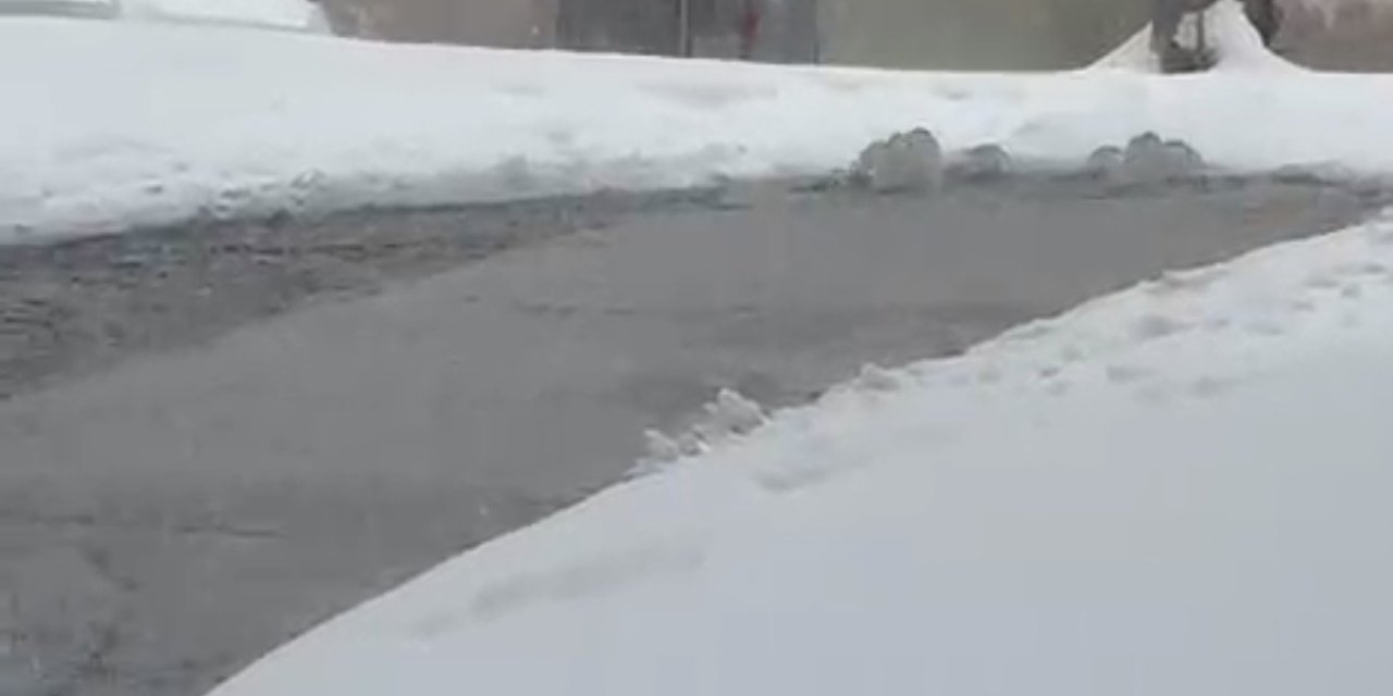 Şırnak’ta Kanalizasyon Taşkını: Lağım Suyu 2 Gündür Sokakta