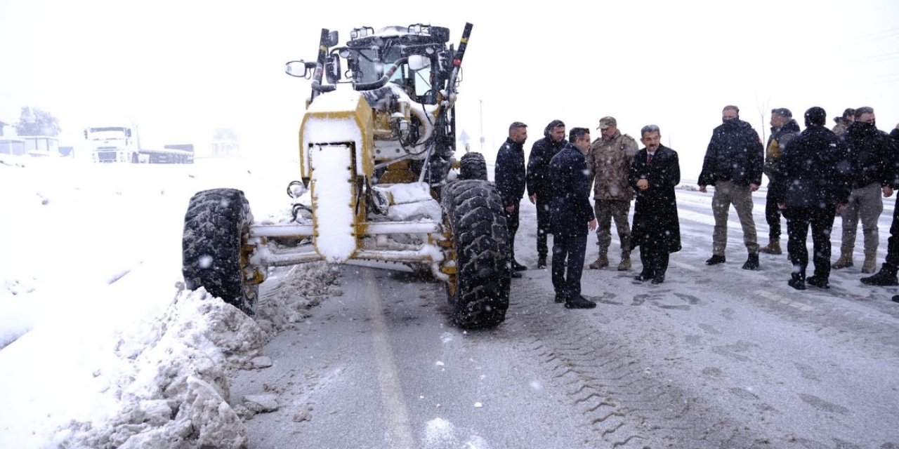Şırnak’ta yoğun kar yağışı nedeniyle 17 kaza meydana geldi