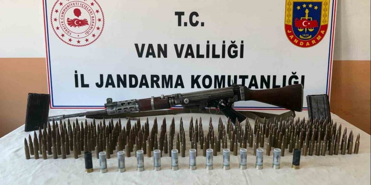 Van’da Belçika yapımı uzun namlulu silah ele geçirildi