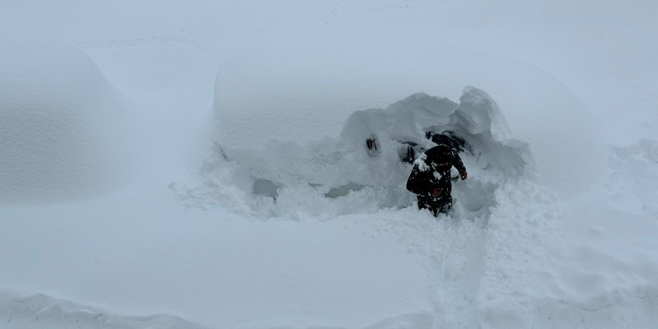 Beytüşşebap Kar Altında: Hayat Durma Noktasına Geldi
