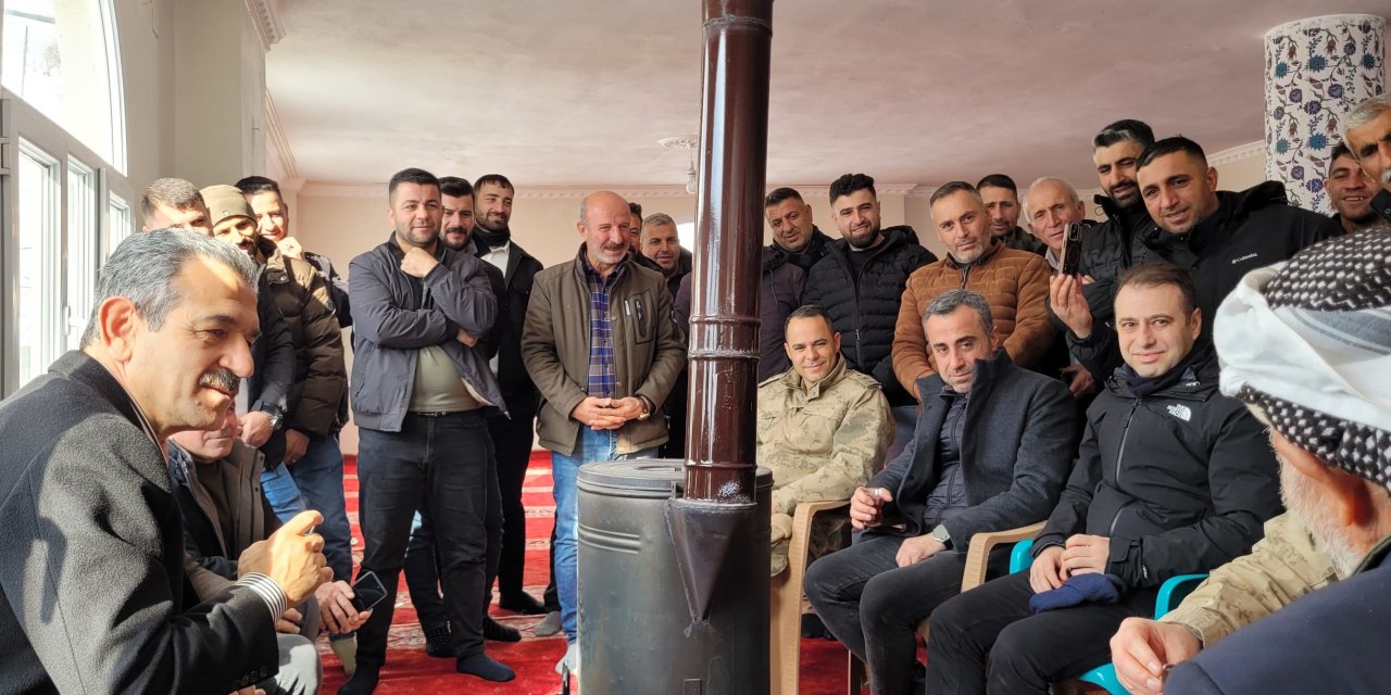 Vali Ekici Sahada Görevde: Uludere–Beytüşşebap Yolunda Karla Mücadele Aralıksız Sürüyor