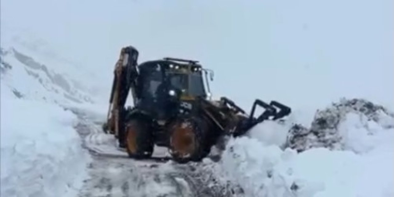 Silopi’de Göçer Hayvancılar İçin Yol Açma Çalışmaları Sürüyor
