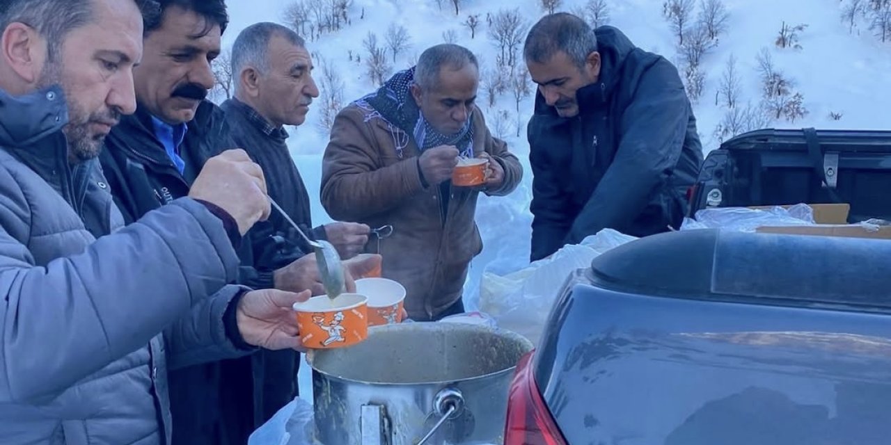 Şırnak’ta sürücülere sıcak çorba ikramı yapıldı
