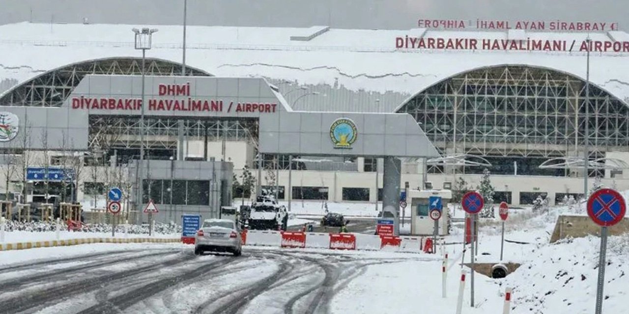 Diyarbakır’da uçak seferleri iptal edildi