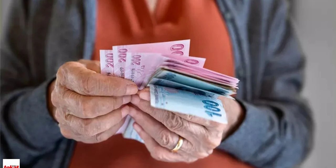 Emeklilerin beklediği fark ödemeleri hesaba yattı