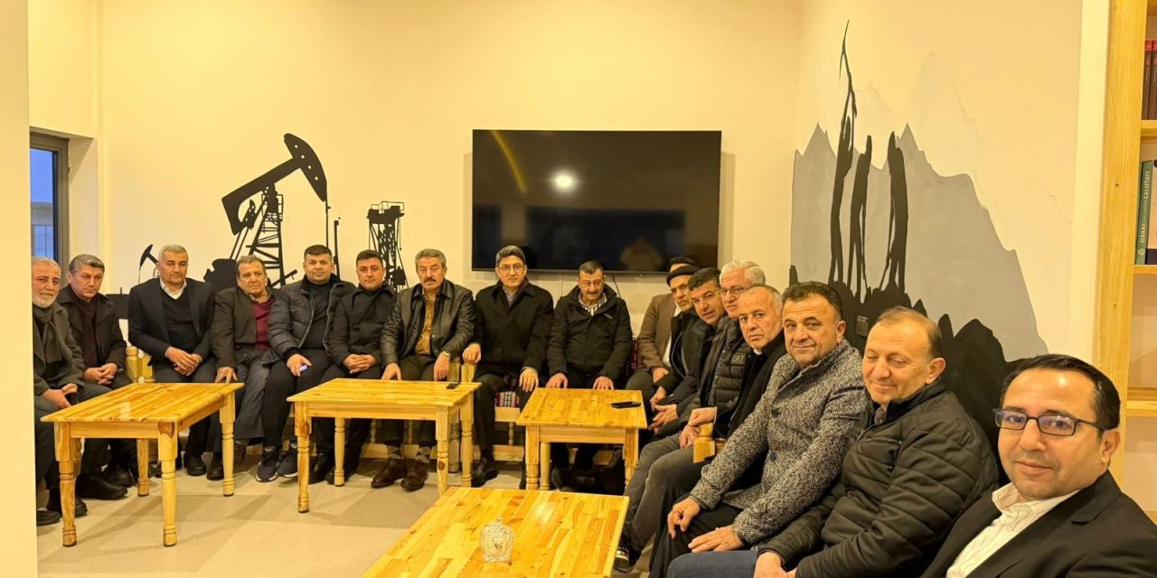 AK Parti’den ŞIRNAK-DER’e Anlamlı Ziyaret: “Şırnaklı Hemşehrilerimizin Yanındayız”