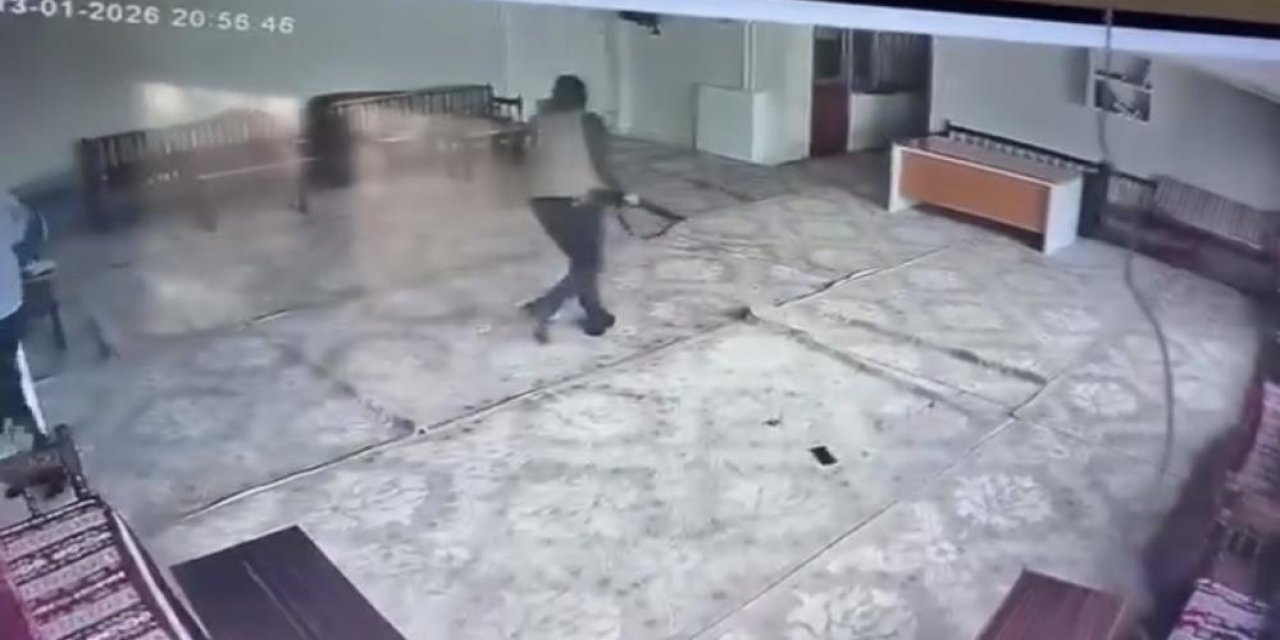 Kuran kursunda 1 kişiyi öldürerek dehşet saçtı! O anlar kamerada