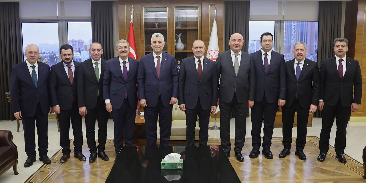 Van TSO heyeti, Şırnak-Van yolu için Ticaret Bakanı ile görüştü