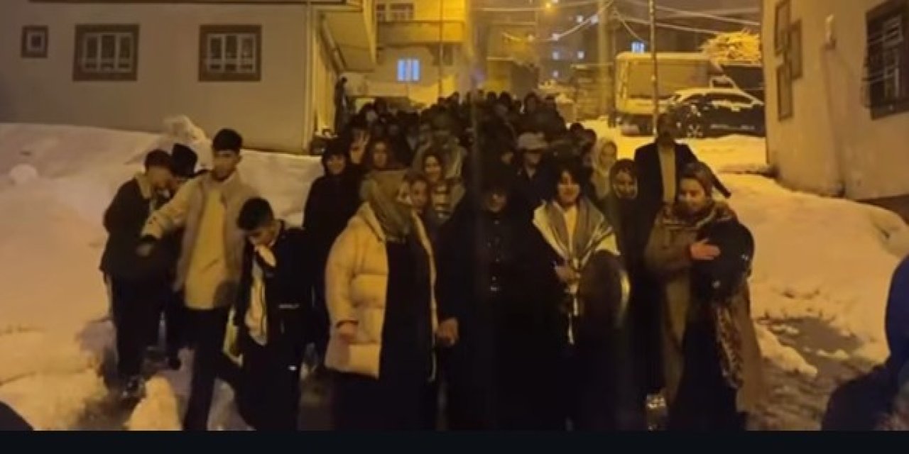 Şırnak’ta Suriye İçin Yürüyüş Düzenledi