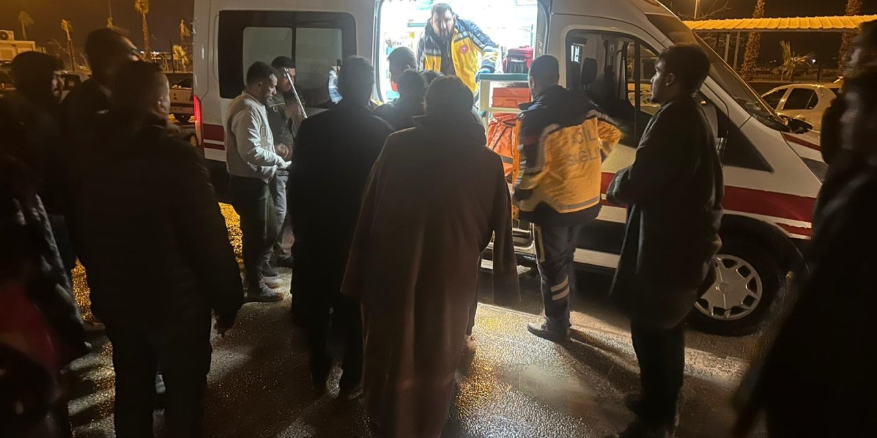 Devrilen otomobildeki 1 kişi öldü, 8 kişi yaralandı