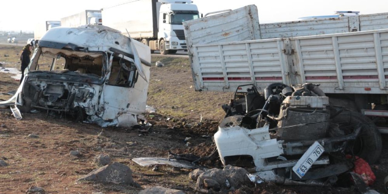Şırnak'ta iki tırın çarpıştığı kazada 2 kişi yaralandı
