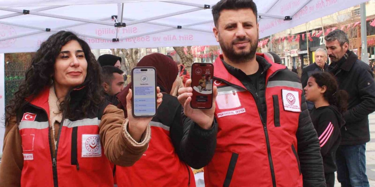 Siirt'te "İlk Öğretmenim Ailem" ve "Çocuklar Güvende" mobil uygulamaları tanıtıldı
